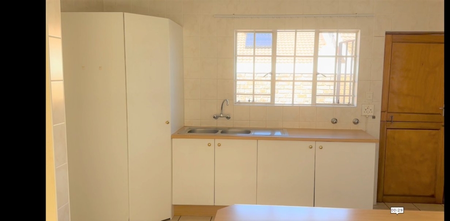 3 Bedroom Property for Sale in Honeydew Gauteng