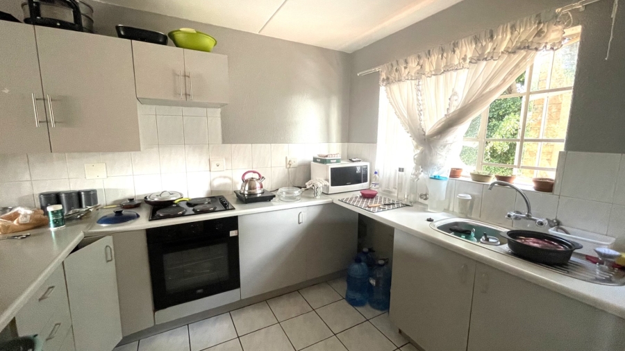 1 Bedroom Property for Sale in Magalieskruin Gauteng