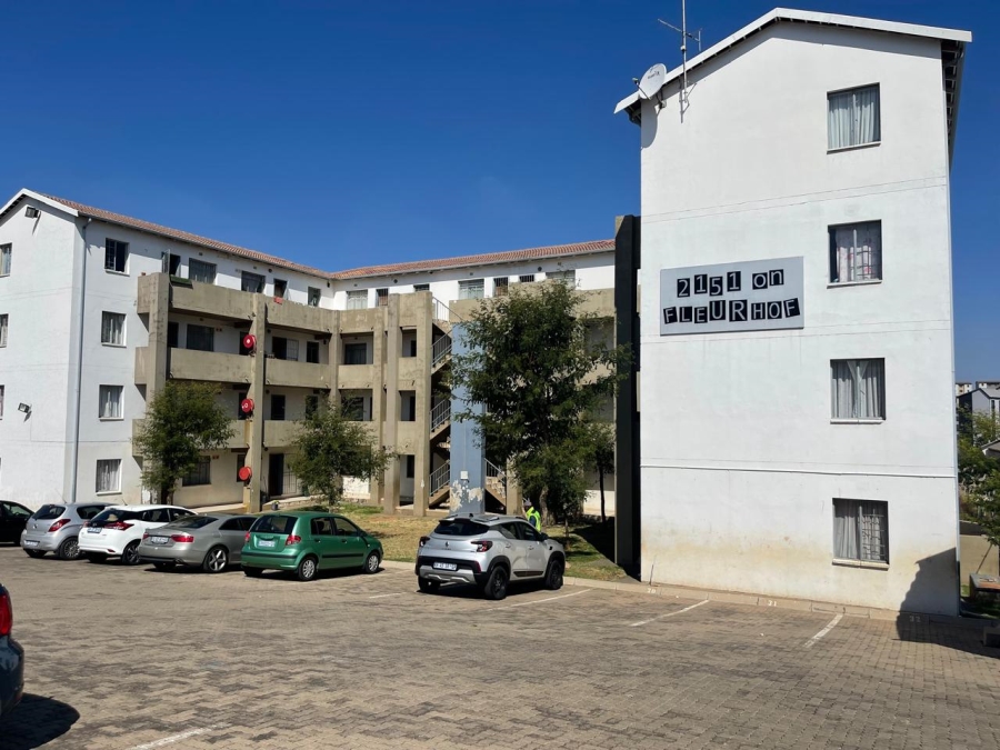 2 Bedroom Property for Sale in Fleurhof Gauteng