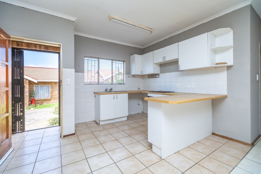 2 Bedroom Property for Sale in Groblerpark Gauteng