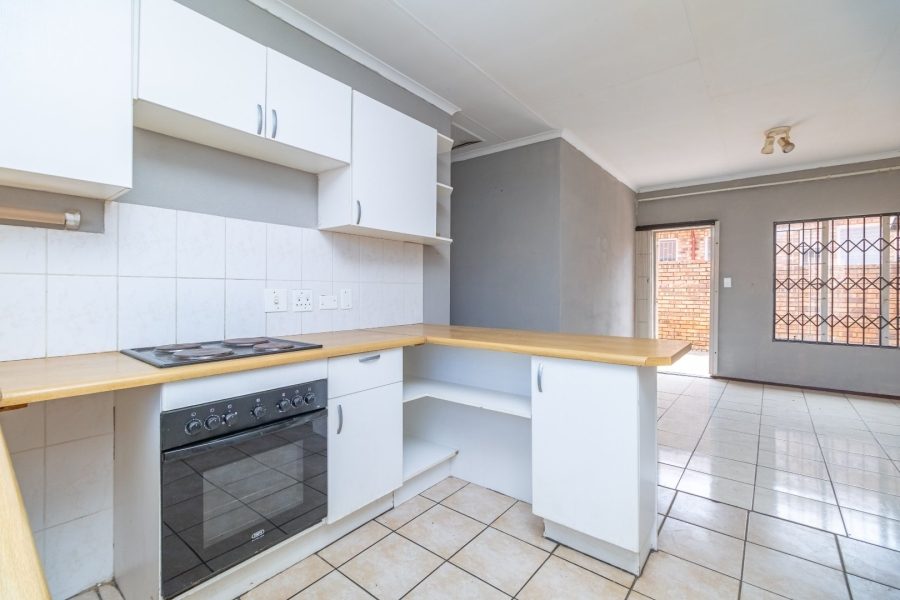 2 Bedroom Property for Sale in Groblerpark Gauteng