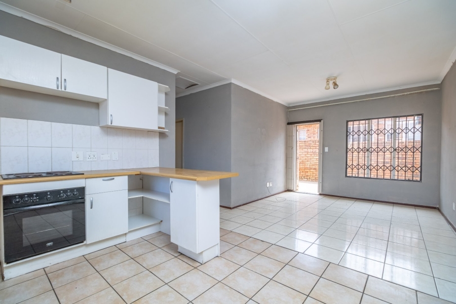 2 Bedroom Property for Sale in Groblerpark Gauteng