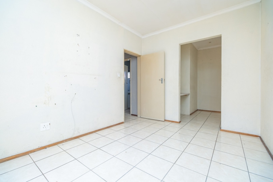 2 Bedroom Property for Sale in Groblerpark Gauteng