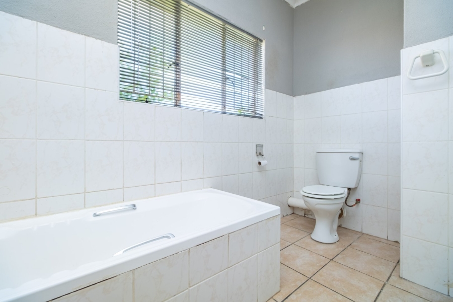 2 Bedroom Property for Sale in Groblerpark Gauteng