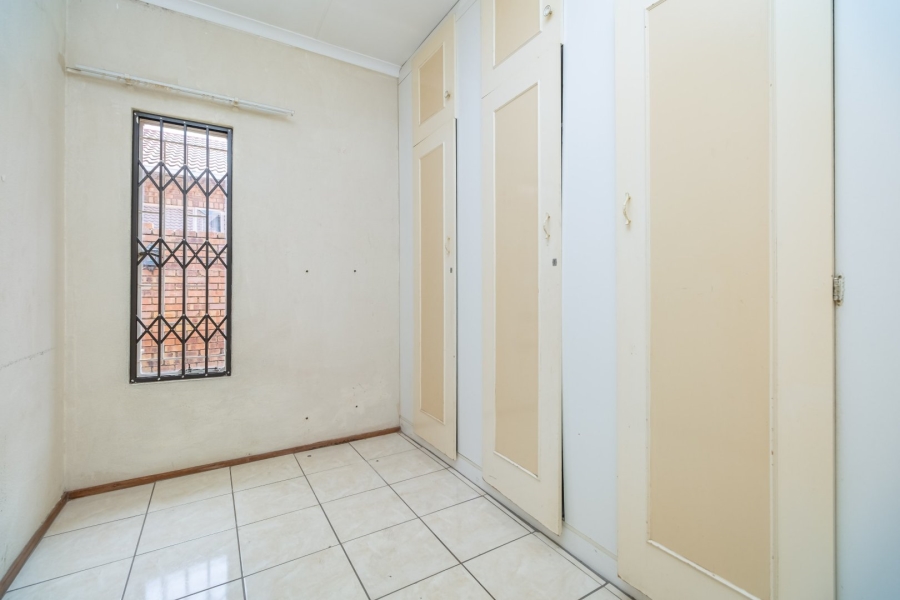 2 Bedroom Property for Sale in Groblerpark Gauteng