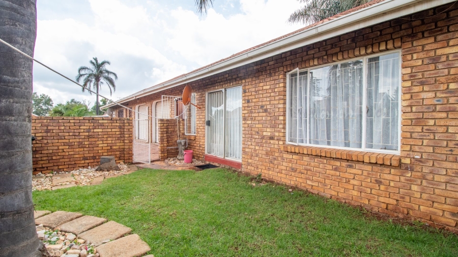 2 Bedroom Property for Sale in Birch Acres Gauteng