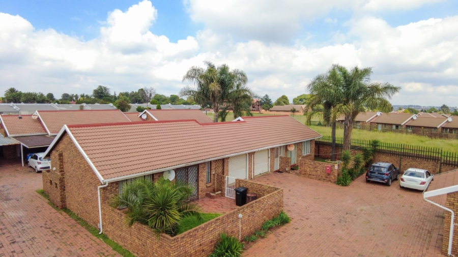 2 Bedroom Property for Sale in Birch Acres Gauteng