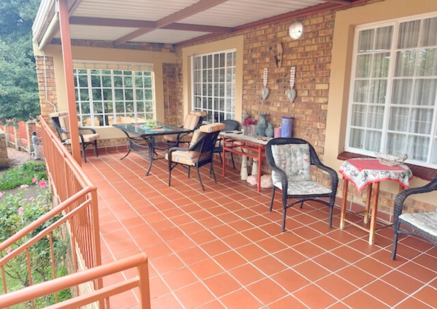 2 Bedroom Property for Sale in Honeydew Grove Gauteng