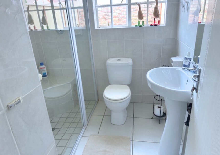 2 Bedroom Property for Sale in Honeydew Grove Gauteng