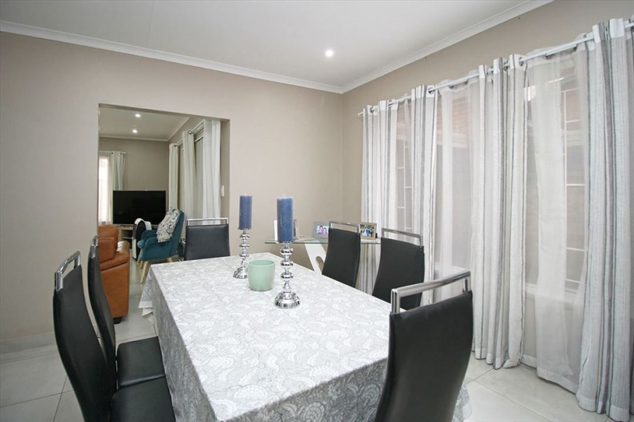 3 Bedroom Property for Sale in Beyers Park Gauteng