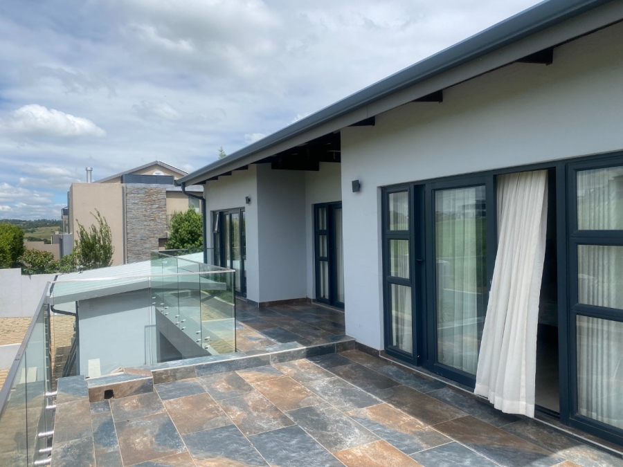 5 Bedroom Property for Sale in Copperleaf Estate Gauteng