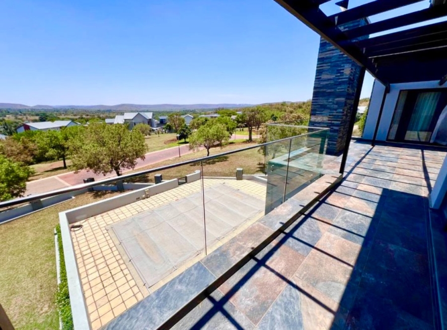 5 Bedroom Property for Sale in Copperleaf Estate Gauteng