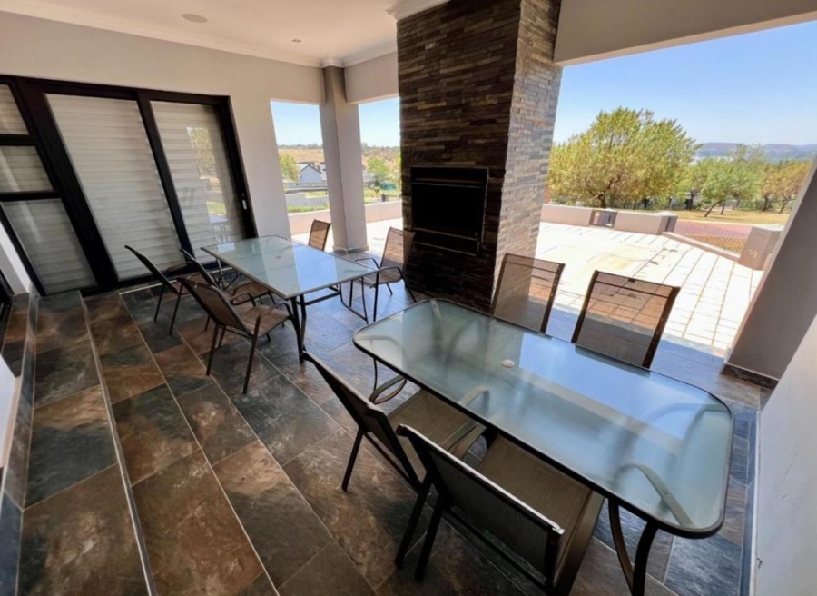 5 Bedroom Property for Sale in Copperleaf Estate Gauteng