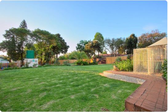 10 Bedroom Property for Sale in Birch Acres Gauteng