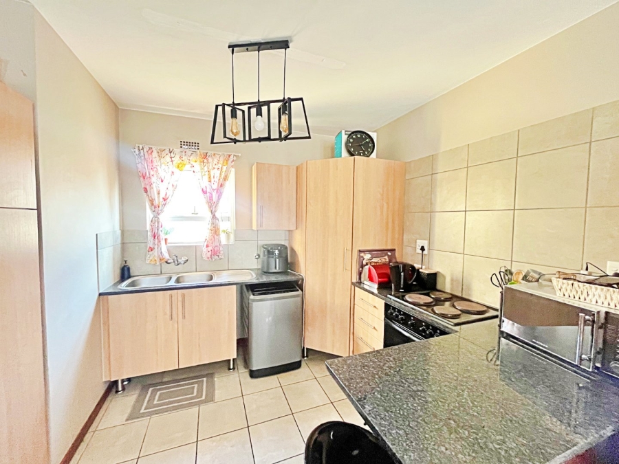 2 Bedroom Property for Sale in Kosmosdal Gauteng