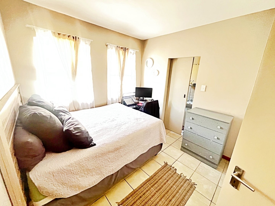 2 Bedroom Property for Sale in Kosmosdal Gauteng