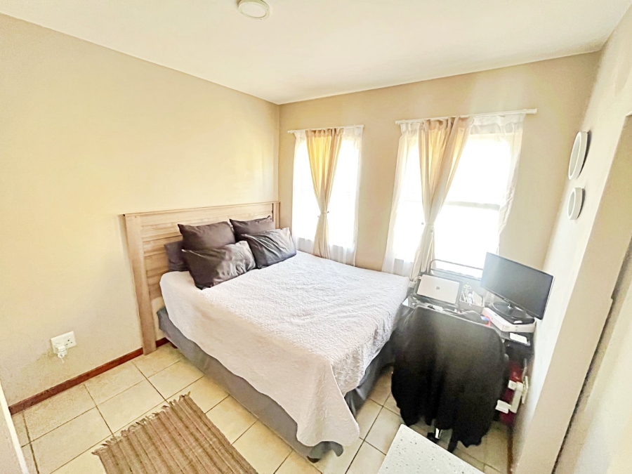 2 Bedroom Property for Sale in Kosmosdal Gauteng