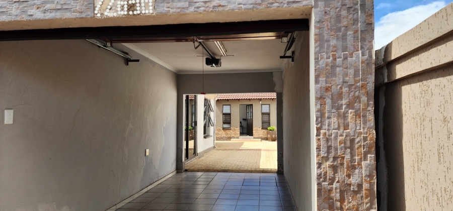 3 Bedroom Property for Sale in Protea Glen Gauteng