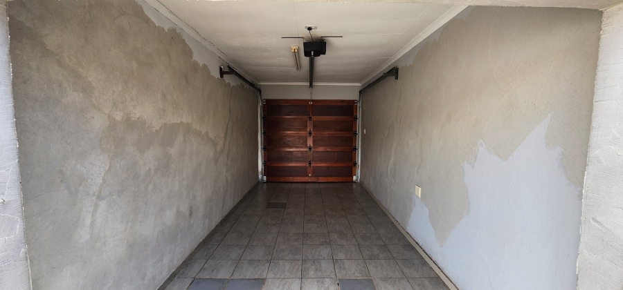 3 Bedroom Property for Sale in Protea Glen Gauteng