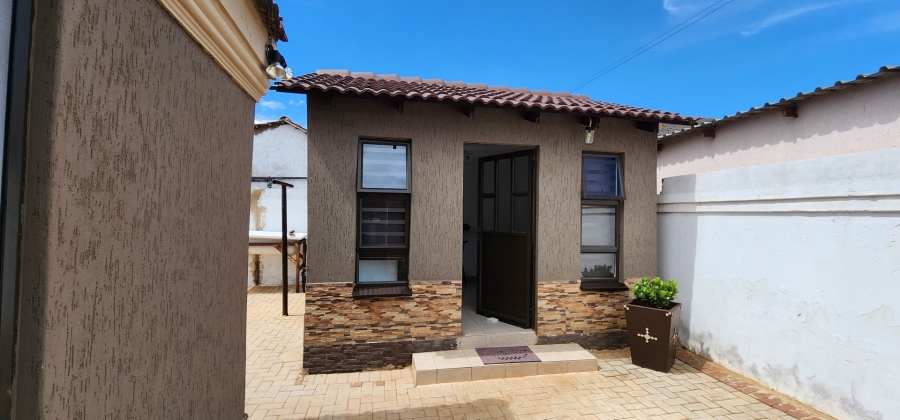 3 Bedroom Property for Sale in Protea Glen Gauteng