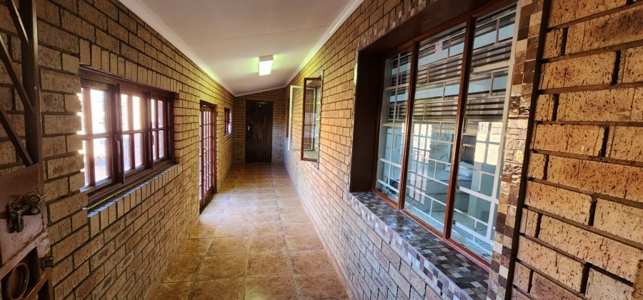 10 Bedroom Property for Sale in Lenasia Ext 1 Gauteng