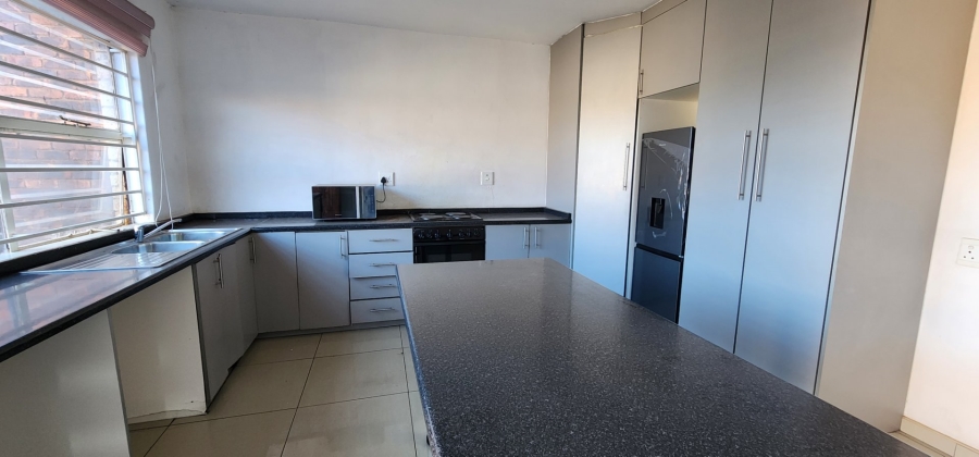 10 Bedroom Property for Sale in Lenasia Ext 1 Gauteng