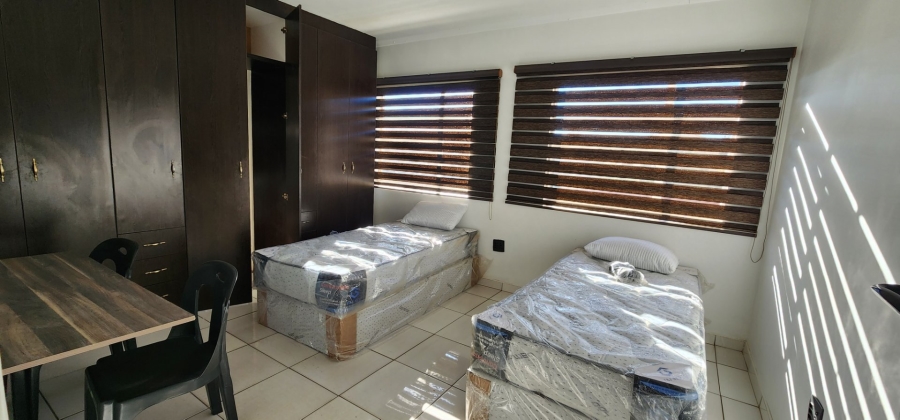 10 Bedroom Property for Sale in Lenasia Ext 1 Gauteng