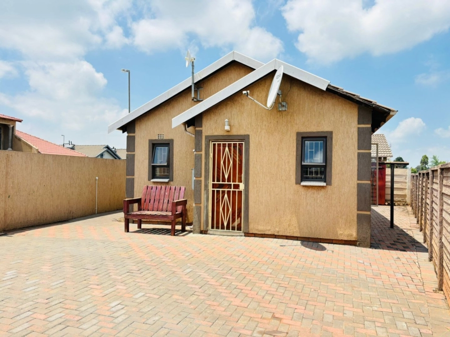 3 Bedroom Property for Sale in Sky City Gauteng