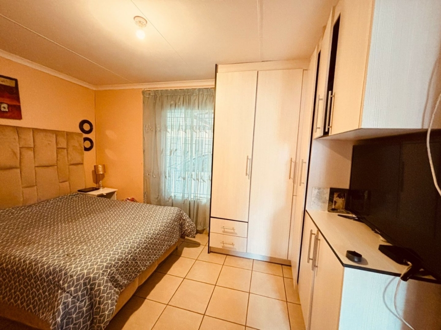 2 Bedroom Property for Sale in Sky City Gauteng