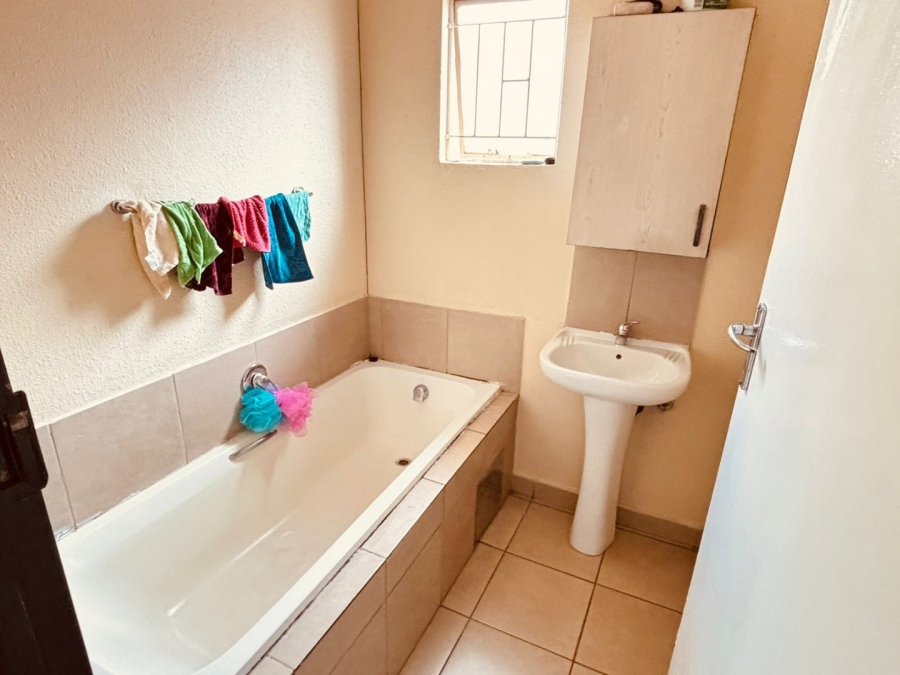 2 Bedroom Property for Sale in Sky City Gauteng