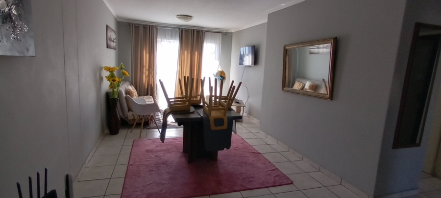 2 Bedroom Property for Sale in Menlyn Gauteng