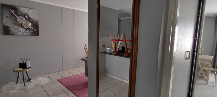 2 Bedroom Property for Sale in Menlyn Gauteng