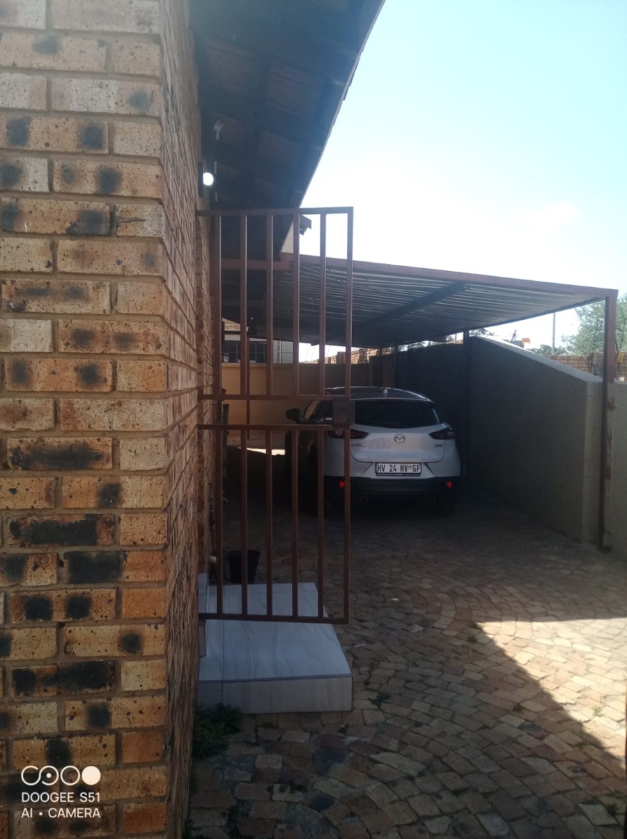 3 Bedroom Property for Sale in Westergloor Gauteng