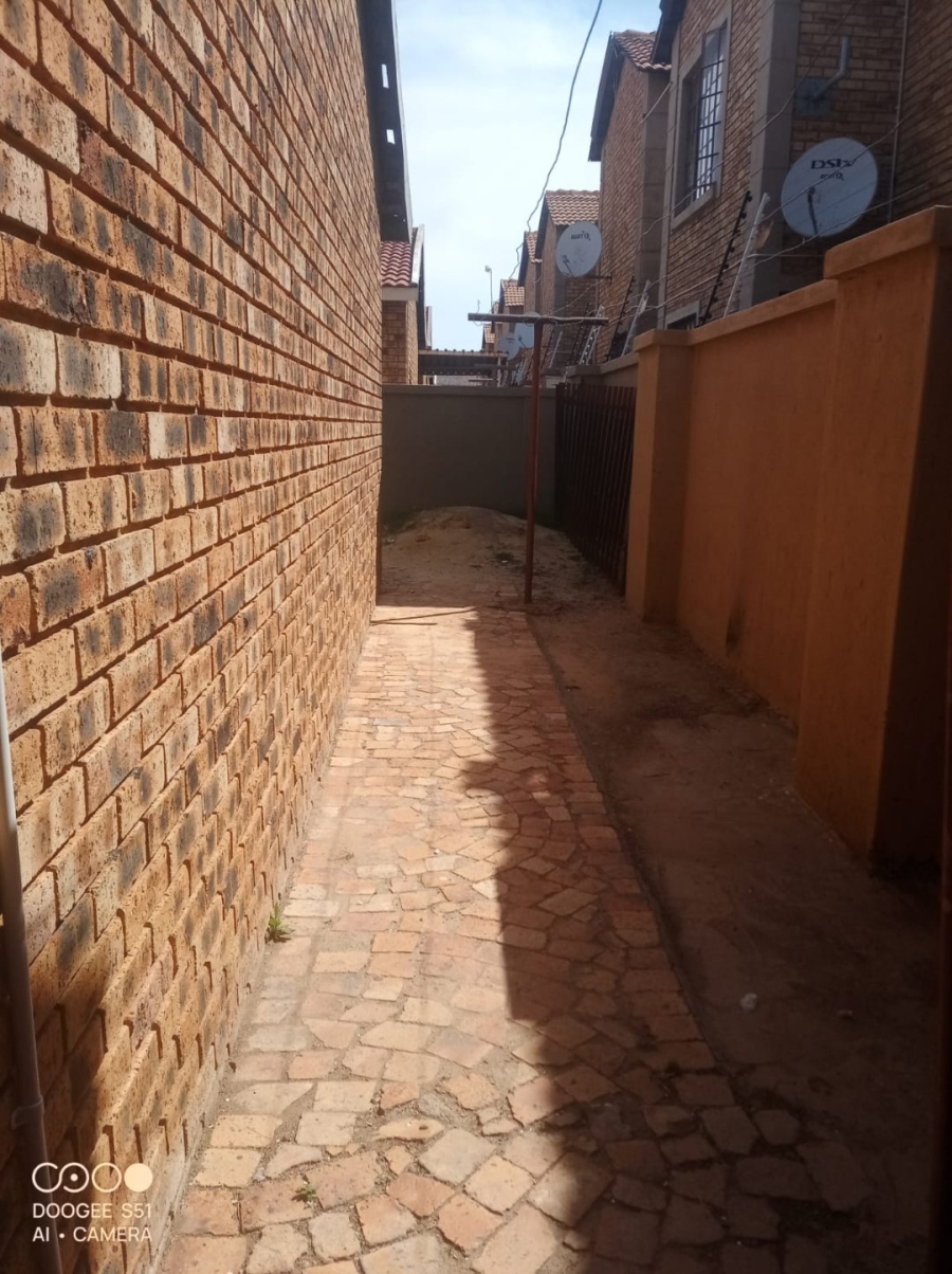 3 Bedroom Property for Sale in Westergloor Gauteng