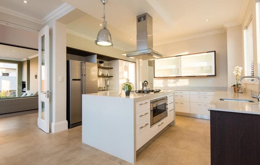 To Let 5 Bedroom Property for Rent in Waterfall Gauteng