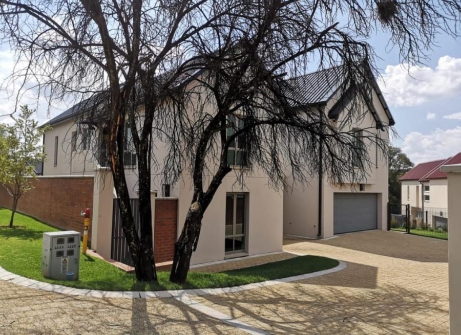 To Let 5 Bedroom Property for Rent in Waterfall Gauteng