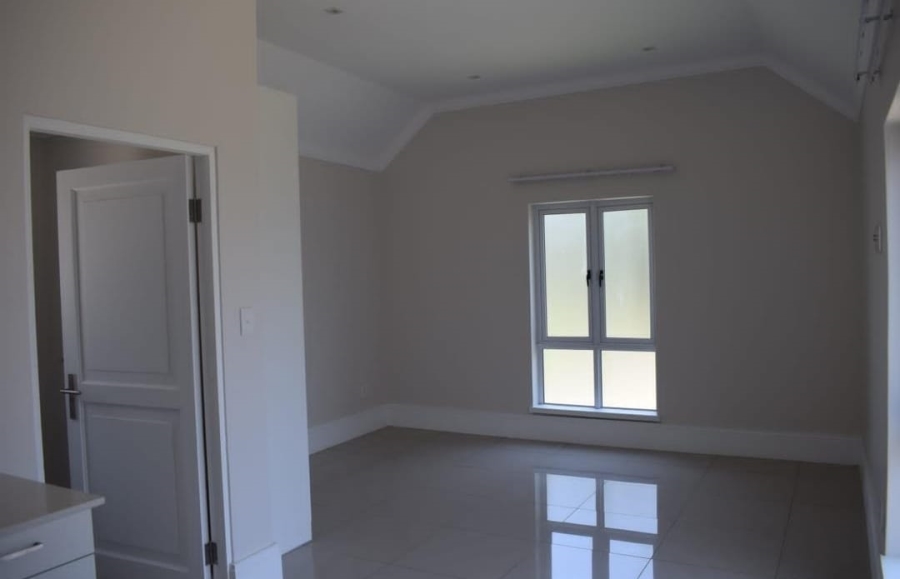 To Let 5 Bedroom Property for Rent in Waterfall Gauteng
