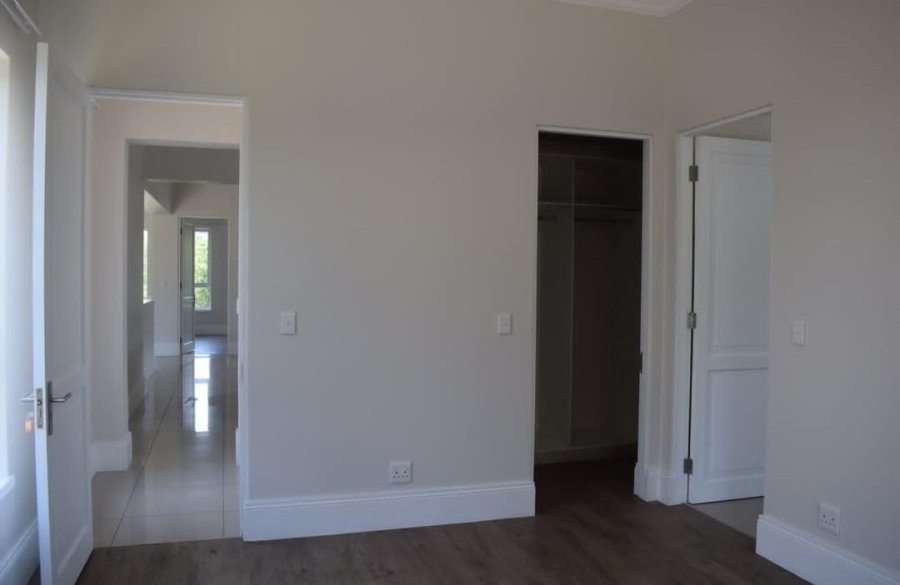 To Let 5 Bedroom Property for Rent in Waterfall Gauteng