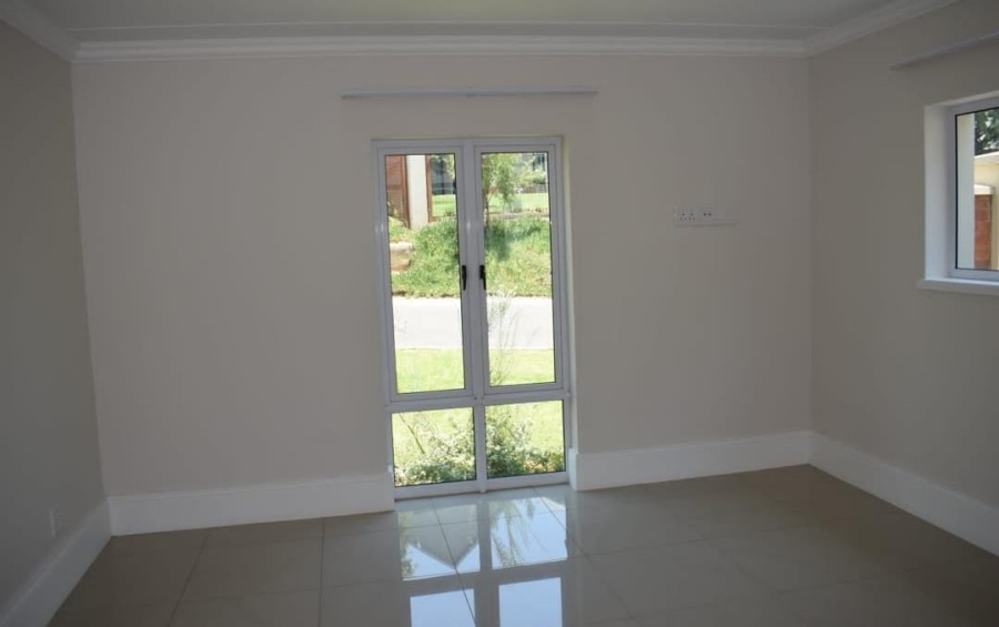To Let 5 Bedroom Property for Rent in Waterfall Gauteng