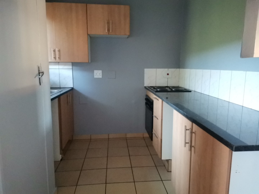 To Let 2 Bedroom Property for Rent in Hesteapark Gauteng