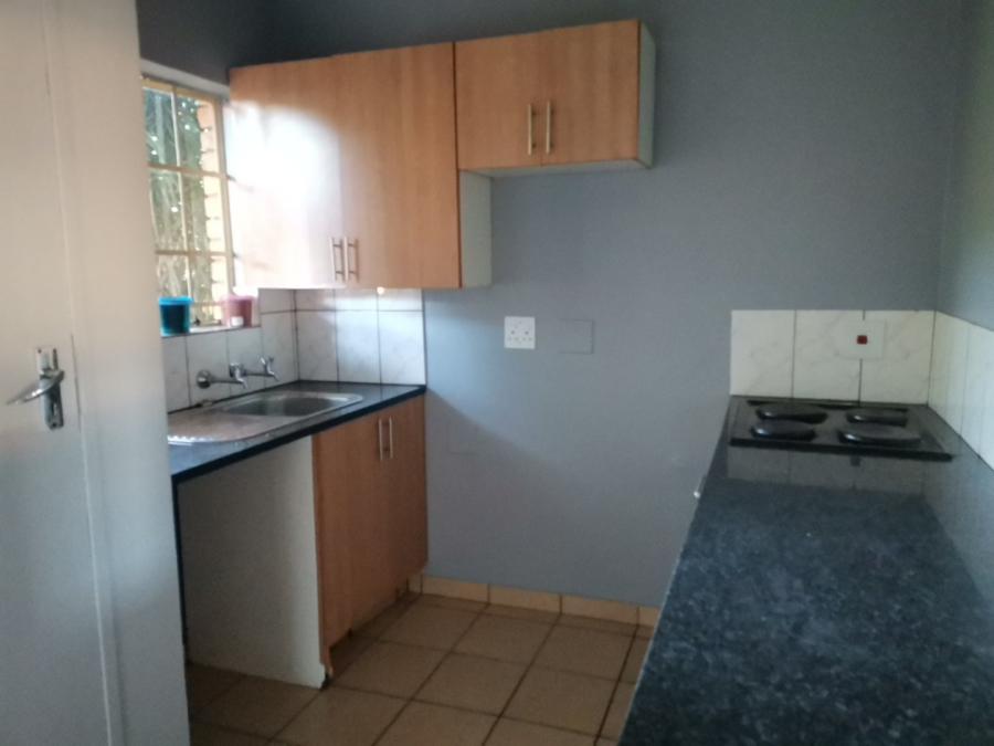 To Let 2 Bedroom Property for Rent in Hesteapark Gauteng