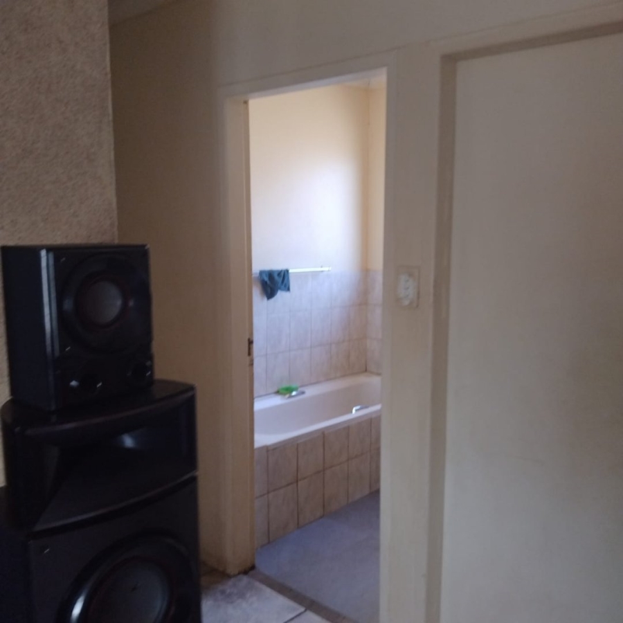 To Let 2 Bedroom Property for Rent in Dawn Park Gauteng