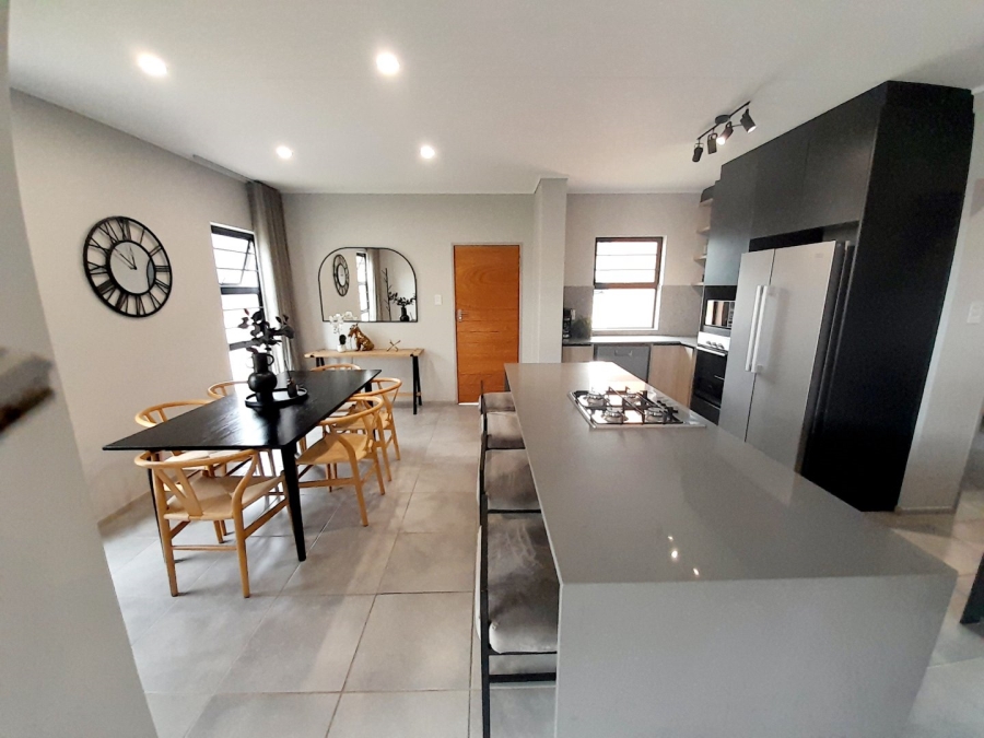 4 Bedroom Property for Sale in Rooihuiskraal North Gauteng