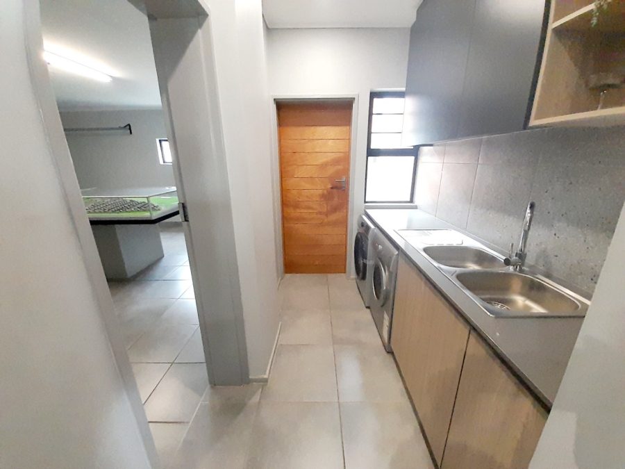 4 Bedroom Property for Sale in Rooihuiskraal North Gauteng