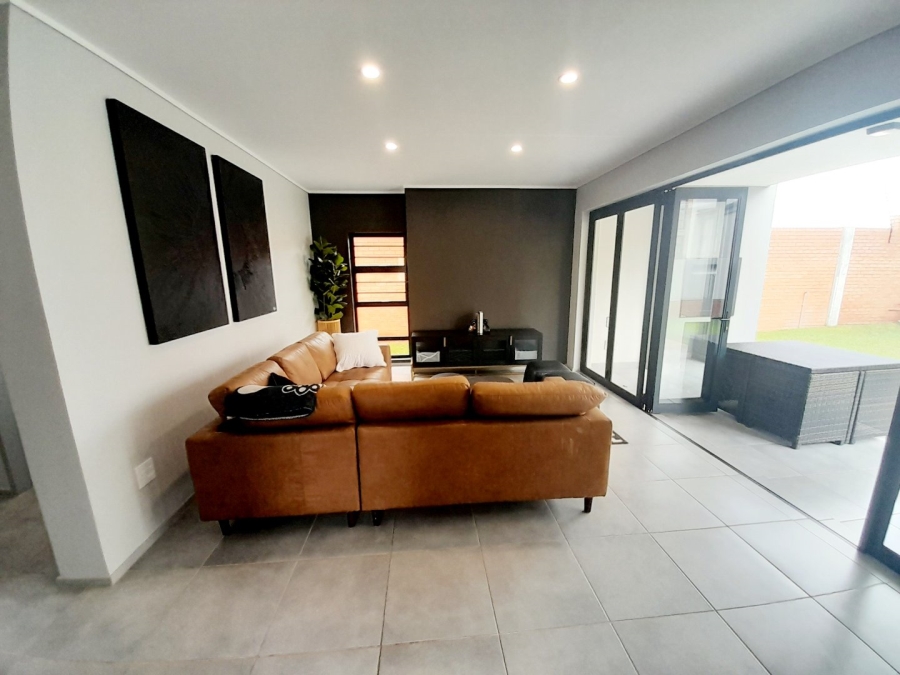 4 Bedroom Property for Sale in Rooihuiskraal North Gauteng