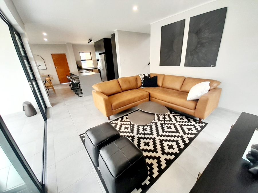 4 Bedroom Property for Sale in Rooihuiskraal North Gauteng