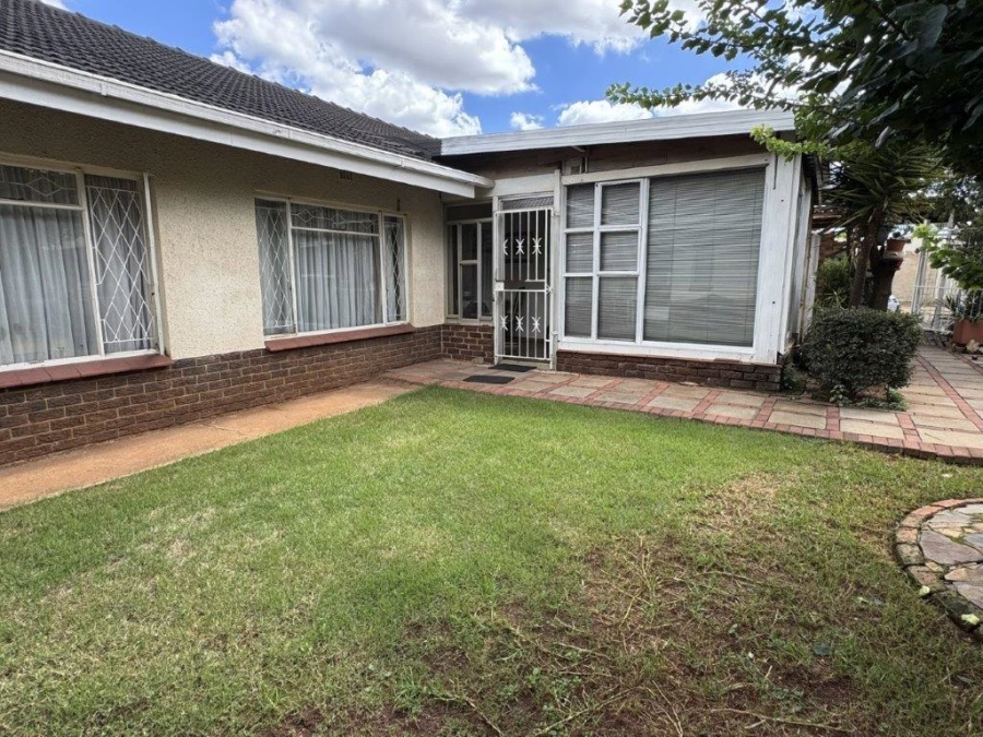 7 Bedroom Property for Sale in Birchleigh Gauteng