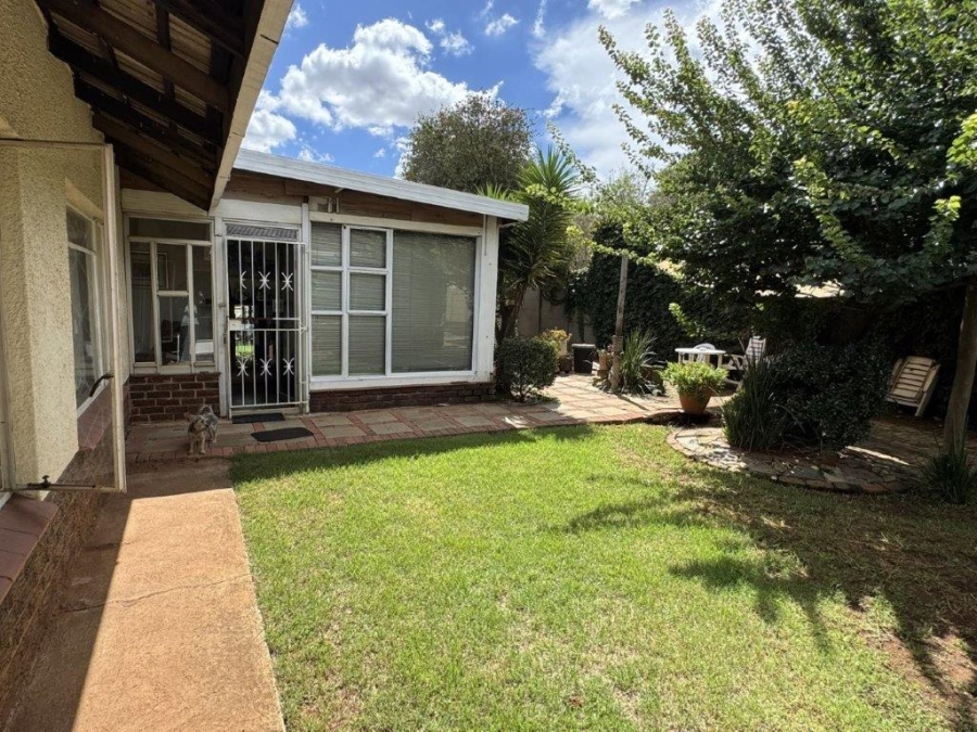 7 Bedroom Property for Sale in Birchleigh Gauteng