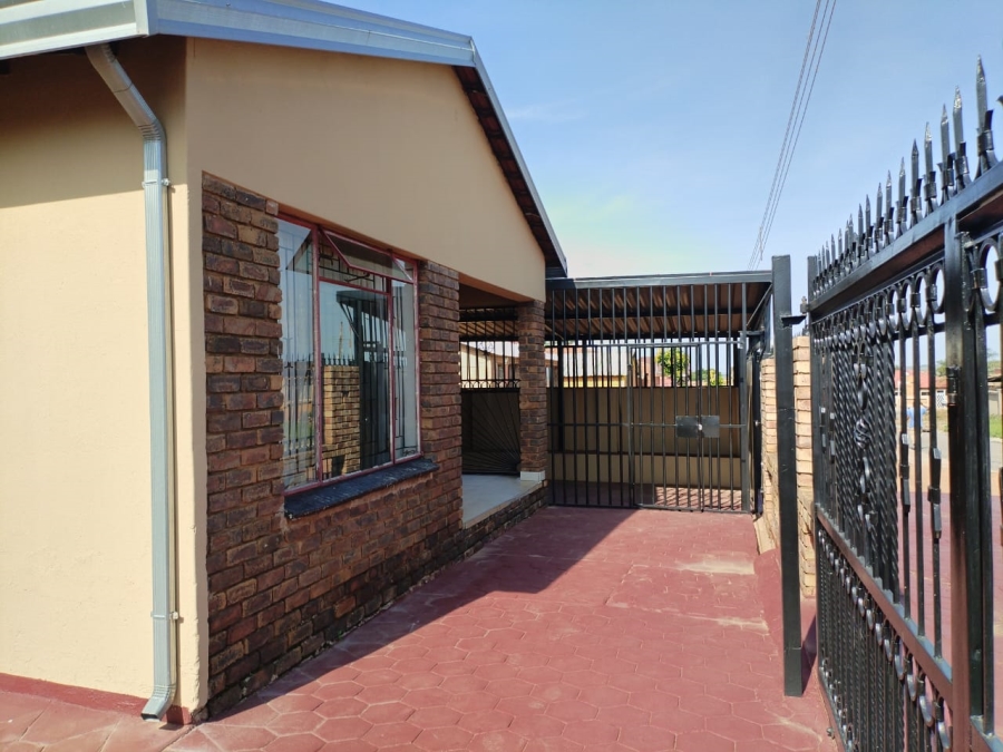 3 Bedroom Property for Sale in Soshanguve G Gauteng