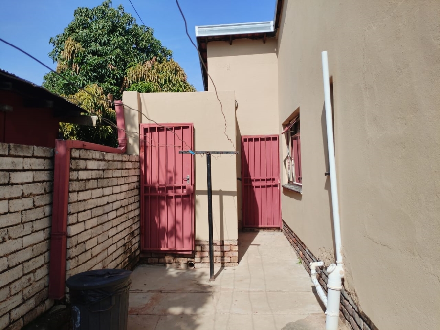 3 Bedroom Property for Sale in Soshanguve G Gauteng